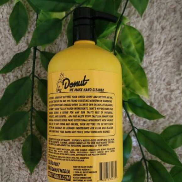 Donut Media Hand Soap, Free of Parabens & Pthalates, Cuts Grime & Grease, Shea B - Picture 4 of 6